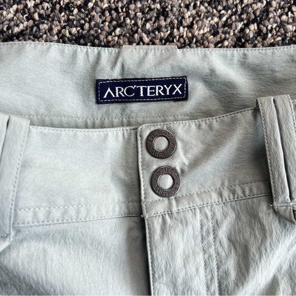 Arc'teryx Nia Hiking Wind Resistant Softshell Cargo Pants Trousets - Picture 2 of 7